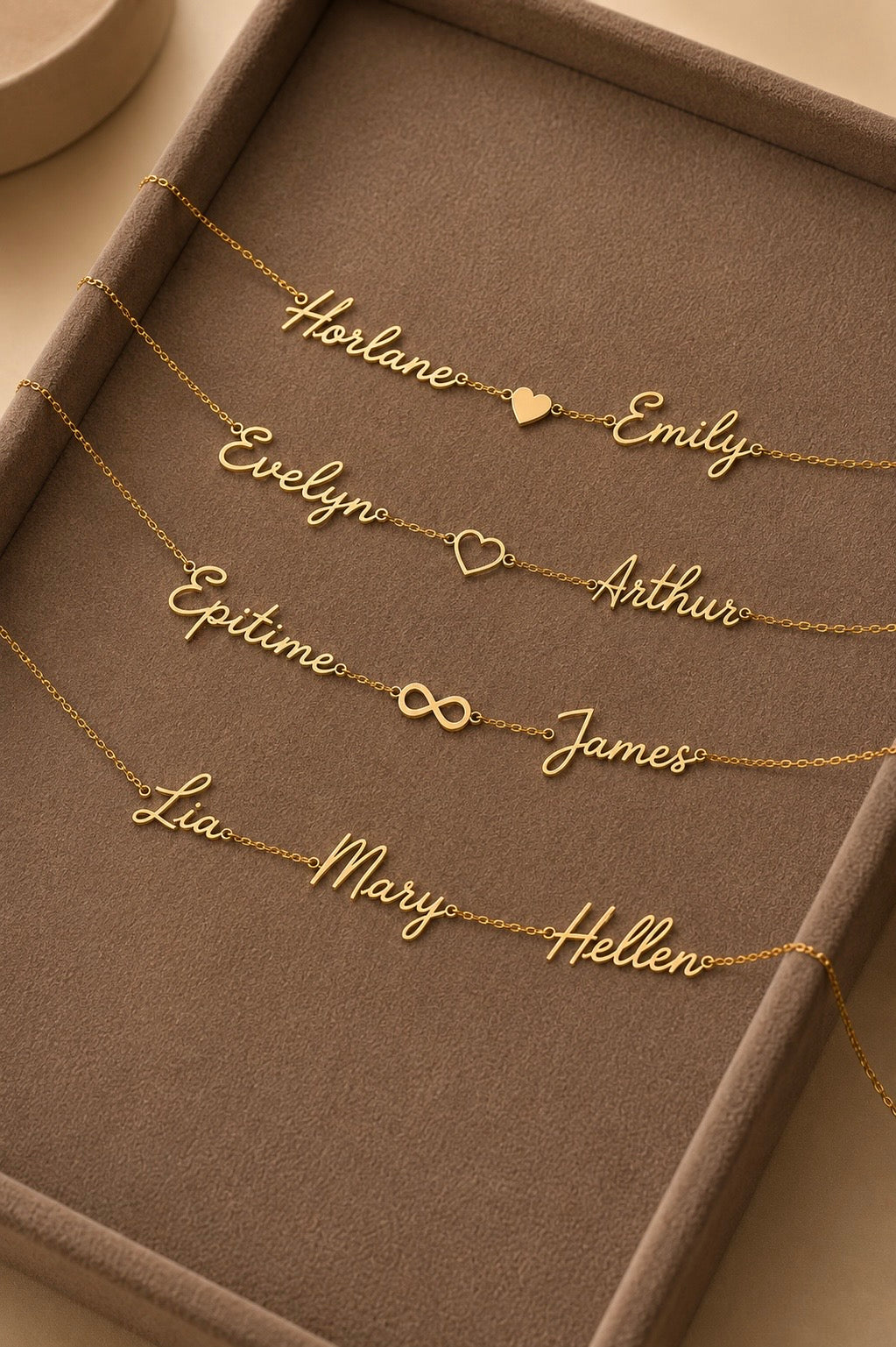 Collier triple name