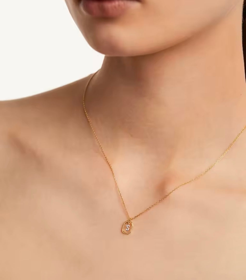 Collier initial modèle Alia
